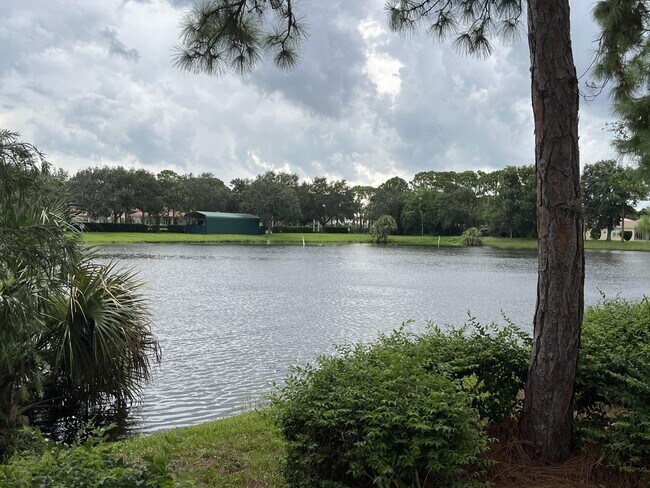 Building Photo - 628 Venetto Ct