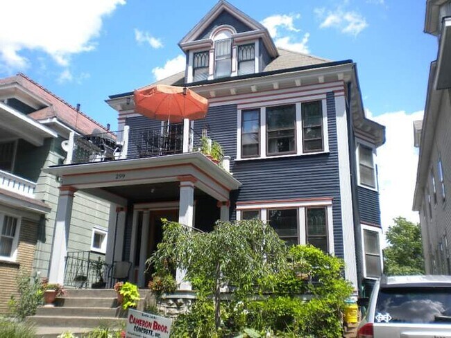 Primary Photo - 299 Richmond Ave