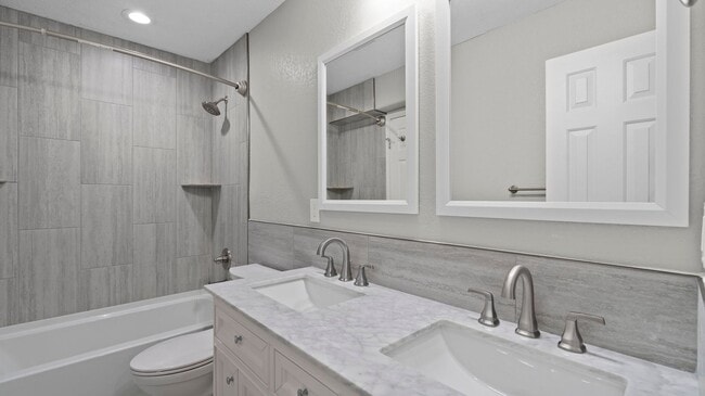 Building Photo - Dam Neck Estates Townhomes