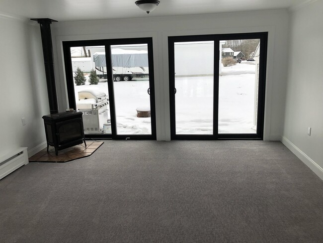 Building Photo - 77 Sewalls Falls Rd