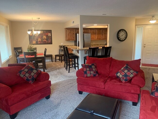 Building Photo - 275 S Valley View Dr