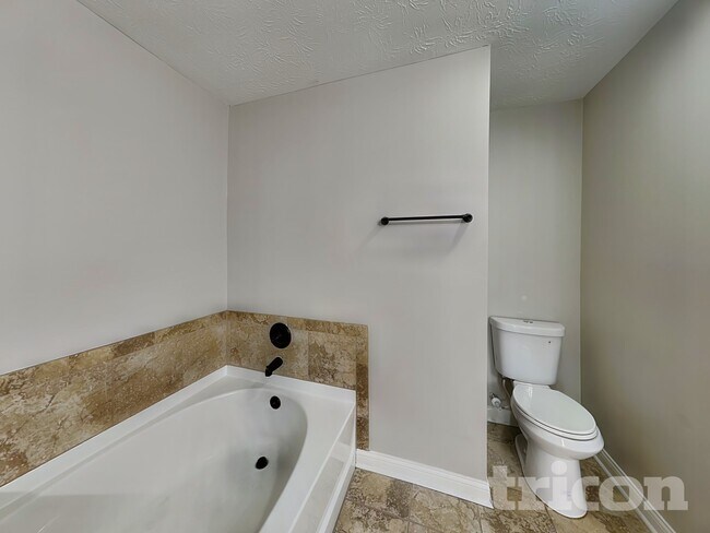 Building Photo - 3345 Deerbrook Dr