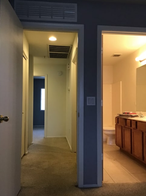 Building Photo - COMING SOON! Spacious 4 Bed 2 Bath Home in Phoenix