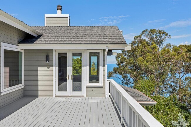 Building Photo - 32 Marin Bay Park Ct