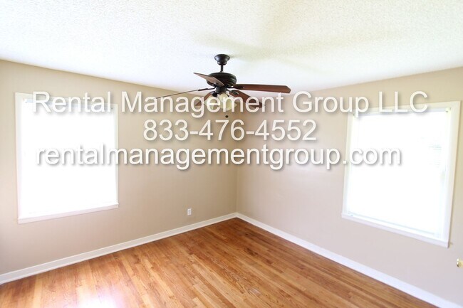 Building Photo - New On The Market! Cute! Cute! Cute! Better Hurry To See This One!!