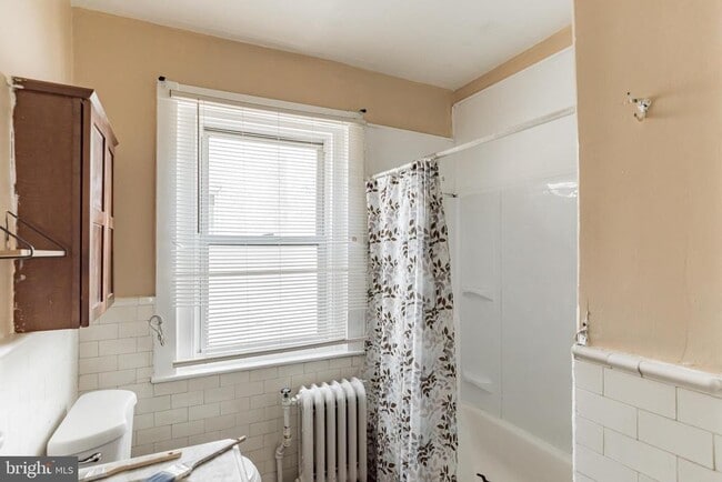 Building Photo - 4812 E Roosevelt Blvd