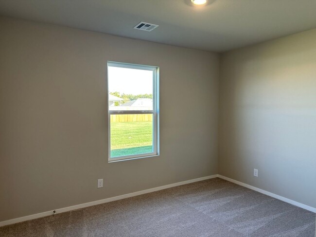 Building Photo - Brand-new 3 bedroom, 2 bath home located i...