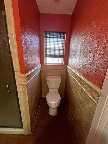 Building Photo - 3218 Santa Monica Dr