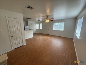 Building Photo - 125 Cedargrove