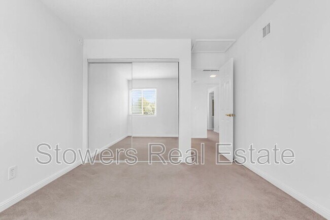 Building Photo - 120 Valdivia Cir