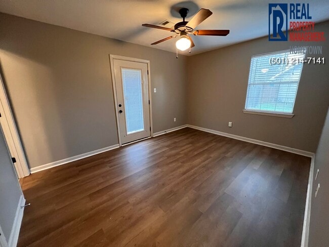 Building Photo - 36 Parkview Dr