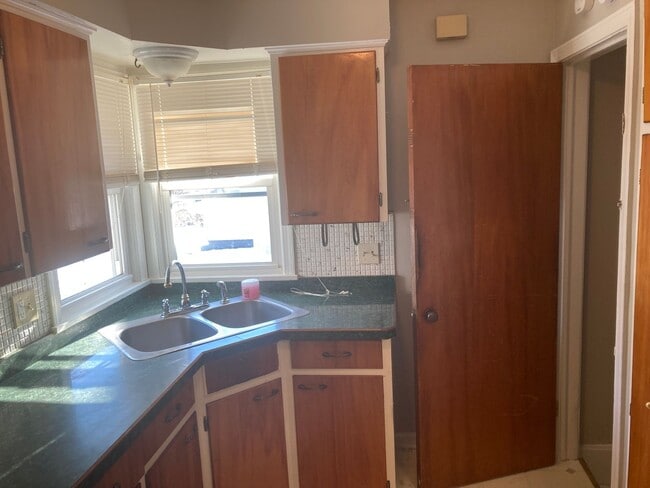 Building Photo - 870 Frederick Blvd