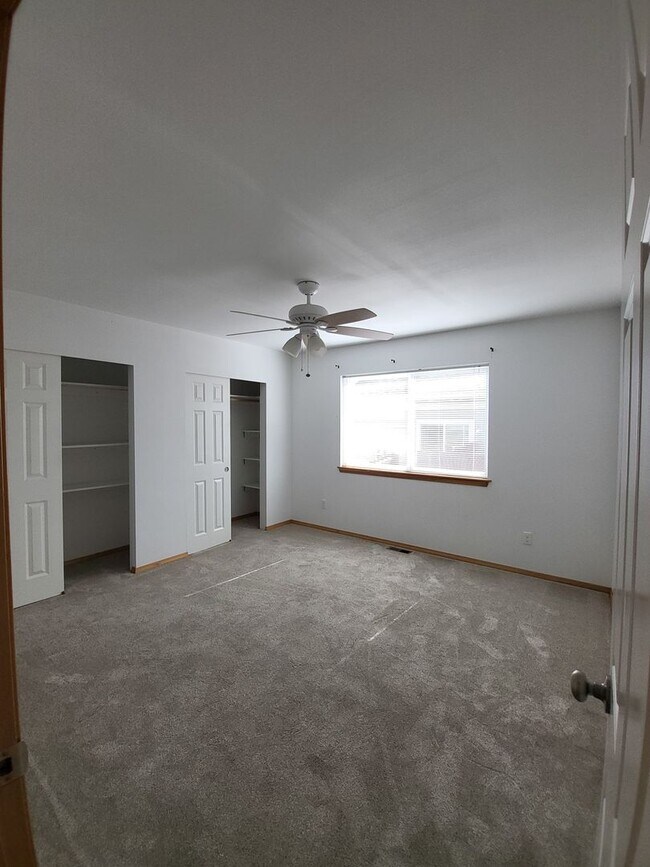 Building Photo - 3 Bedroom 2.5 Bathroom in Napavine