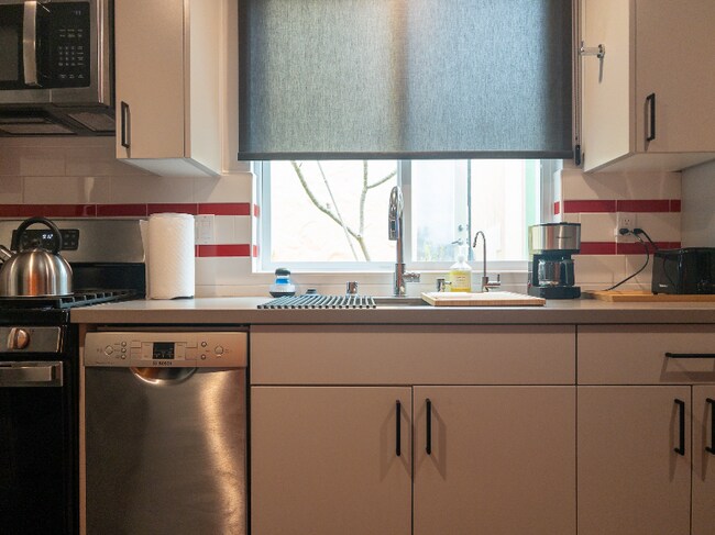 Building Photo - 3591-9593 45th St