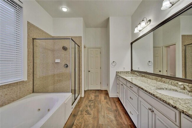 Building Photo - 2814 Cool River Loop