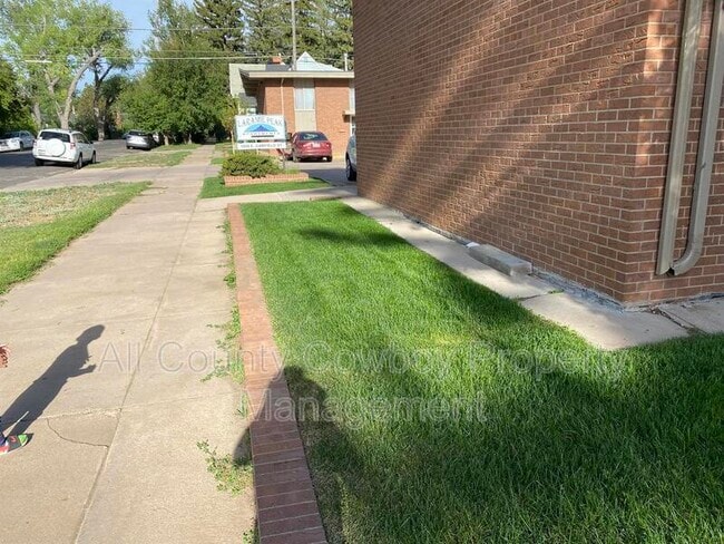 Building Photo - 1000 E Garfield St