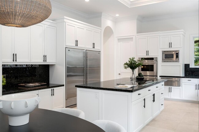 Building Photo - 9941 SW 60th Ct