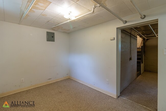 Building Photo - Fifteenth St. 344 N.