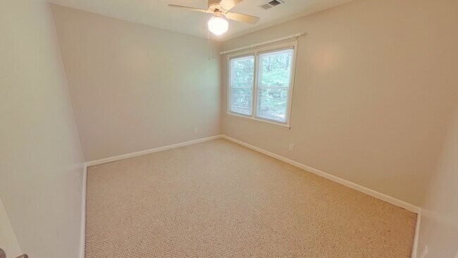 Building Photo - 3314 Jura Dr