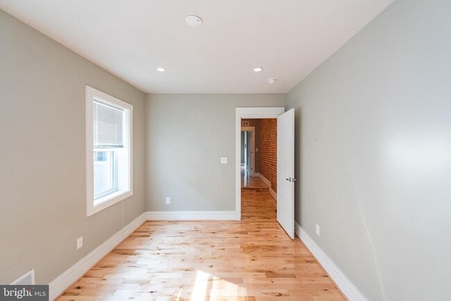 Building Photo - 3206 Elliott St