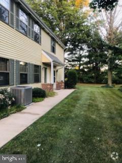Building Photo - 438B Willow Turn