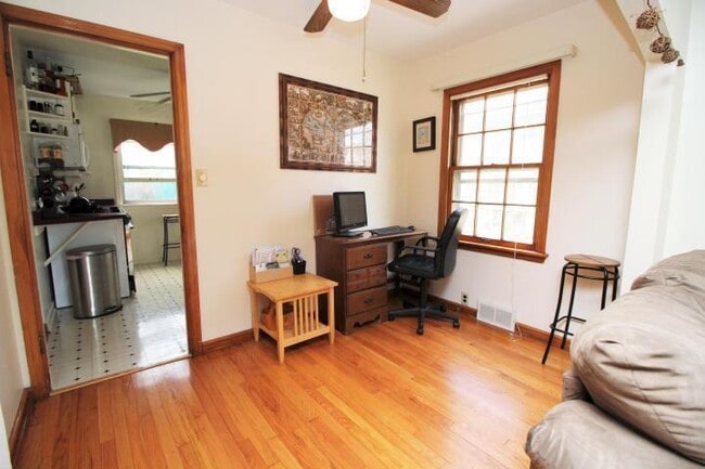 Building Photo - 523 N 63rd St