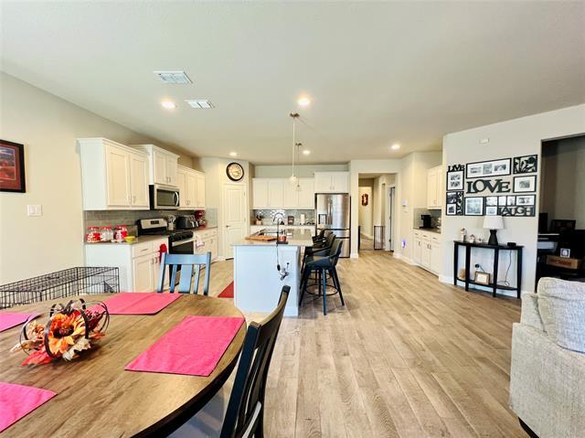 Building Photo - 15748 Putney Wy