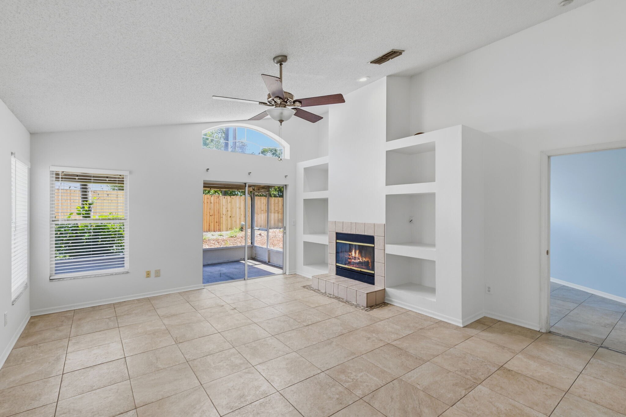 Building Photo - 8026 Waldorf Ct
