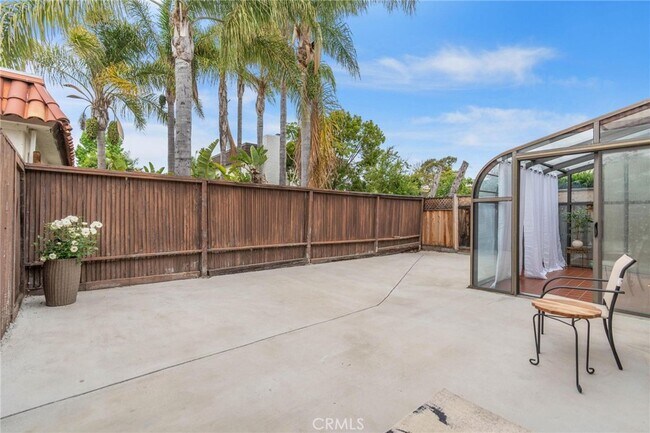 Building Photo - 13 Rockrose Way