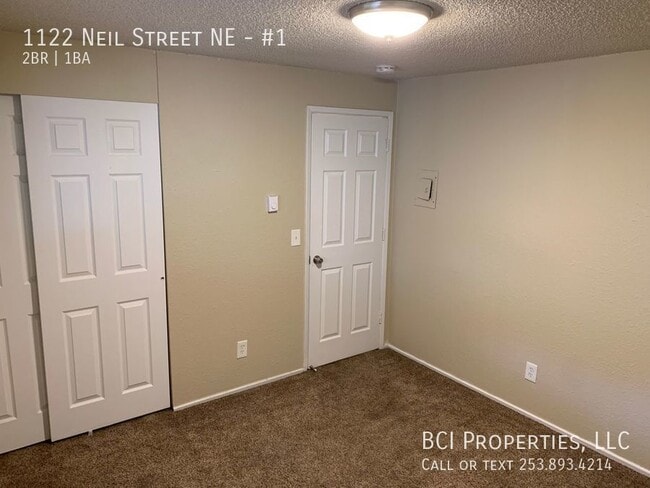 Building Photo - 1122 Neil St NE