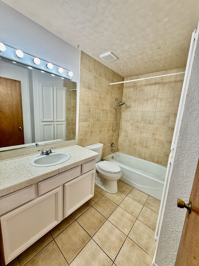 Building Photo - Pet-friendly 4-BR Home in Cedar City with Large Yard