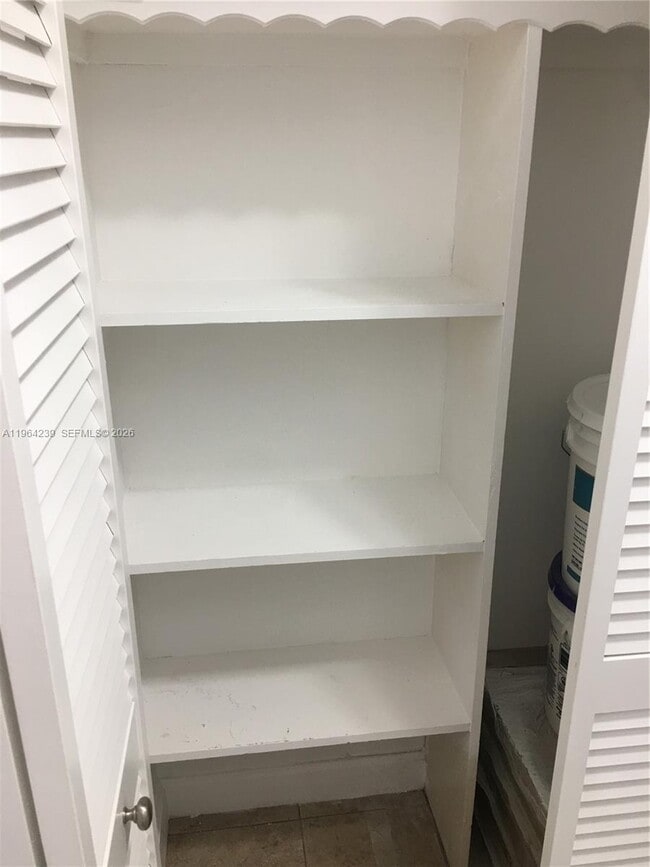 Building Photo - 5782 SW 61st St