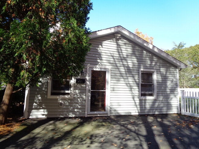 Building Photo - 44 Flat Rock Rd