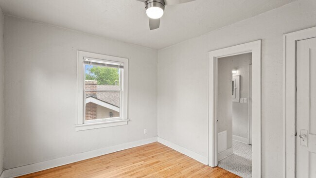 Building Photo - 318 NW 27th St