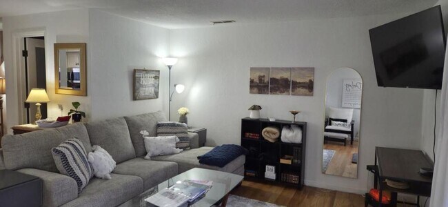 Building Photo - 1309 Maple Leaf Ct