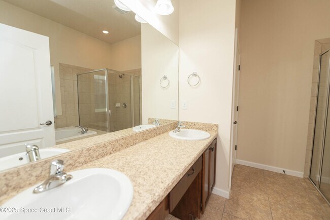 Building Photo - 3136 Constellation Dr