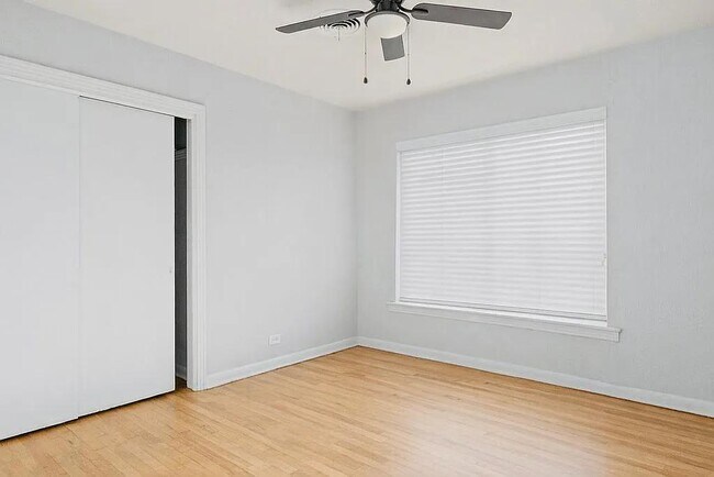 Building Photo - 2551 W Summit Ave.