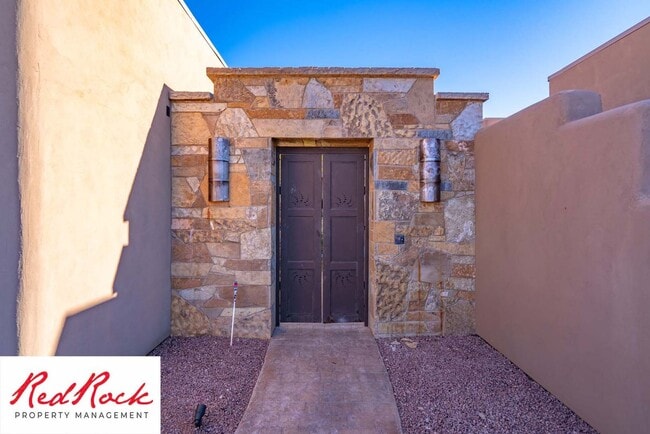 Building Photo - Incredible 4 Bedroom, 4 Bathroom FULLY FURNISHED Property in Entrada with a Private Pool! 18 Mont...