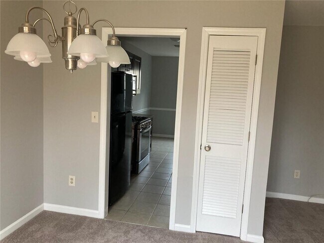 Building Photo - 925 Mill Stone Dr