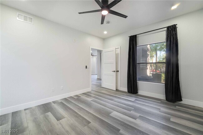 Building Photo - 45 Maleena Mesa St