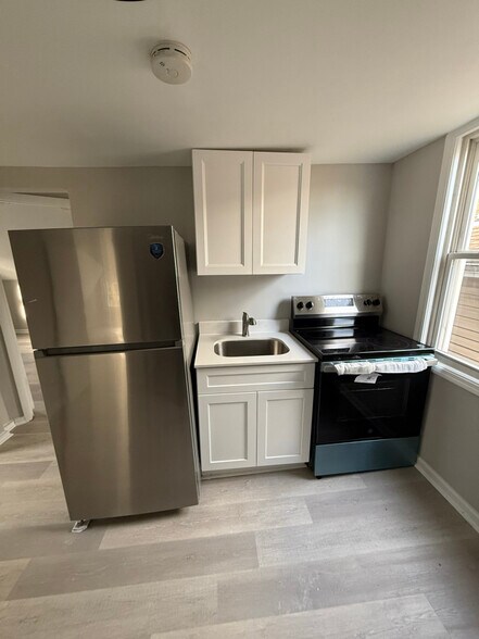 Building Photo - 171 Godwin Ave