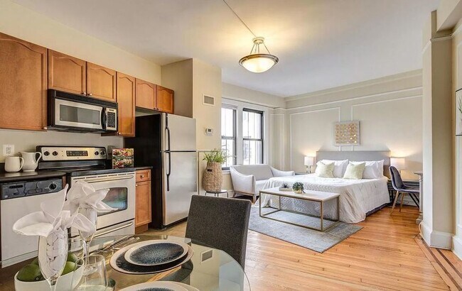 Building Photo - 1613 Harvard St NW