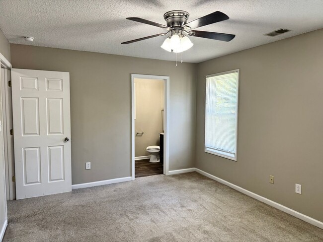 Building Photo - Two Story Home