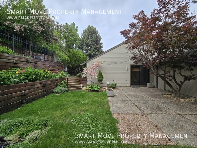 Building Photo - 945 Hearthstone Dr