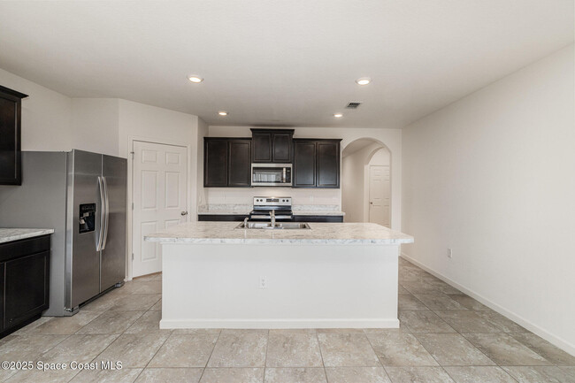 Building Photo - 1299 Buffing Cir SE