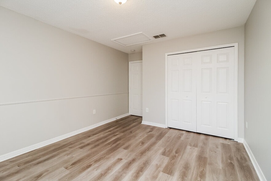 Building Photo - 2034 Meadow Pond Way