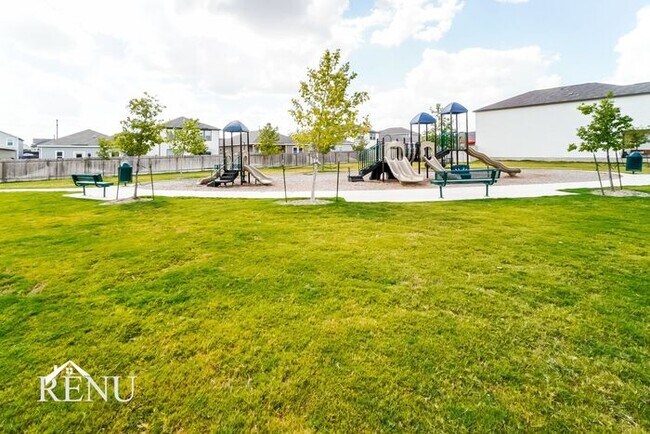 Building Photo - 5160 Firefly Hls