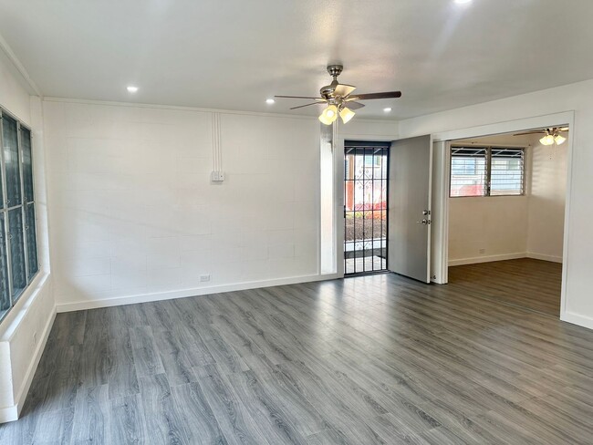 Primary Photo - Single level 3 bedroom 2 bath townhome in ...