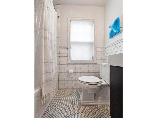 Building Photo - 4325 Chowen Ave S