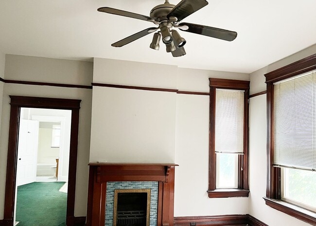 Building Photo - 2922 Jefferson Ave